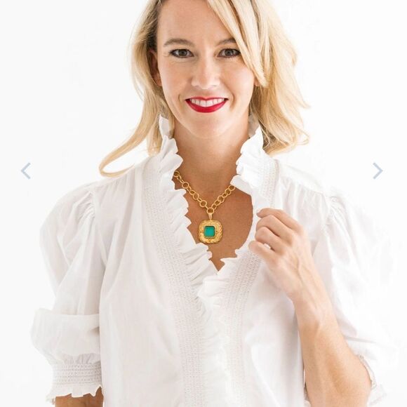 Elegant Gold Necklace with Turquoise Pendant - Picture 2 of 3